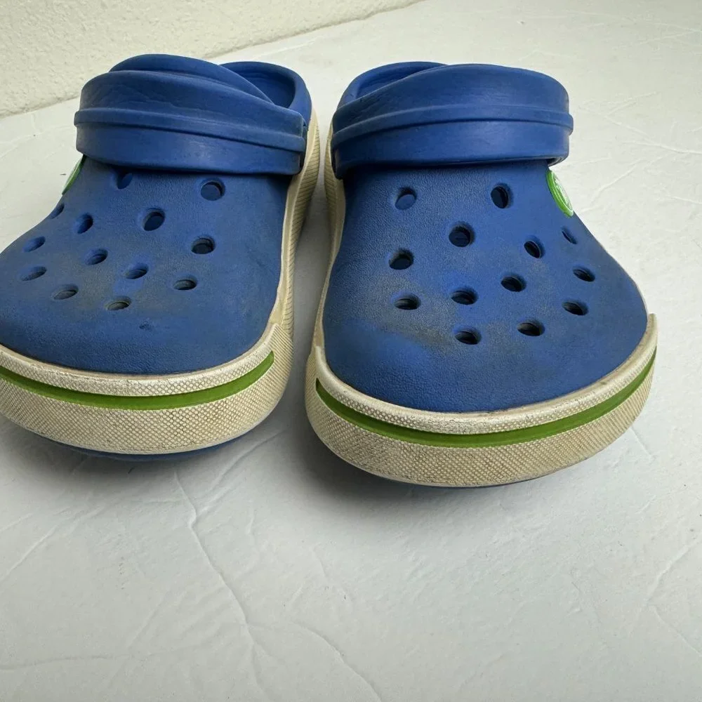 CROCS Blue  Boy's sandals  flip flop Size J 1